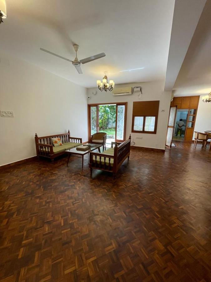 Hanu Reddy Residences - Nawab Habibullah Avenue Madrás Exterior foto